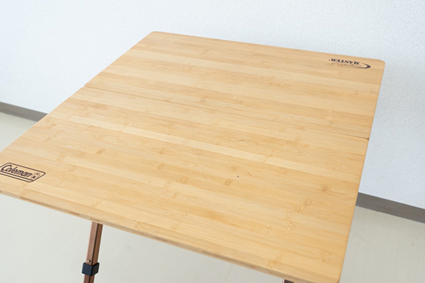 竹素材を使ったフォールディングテーブル