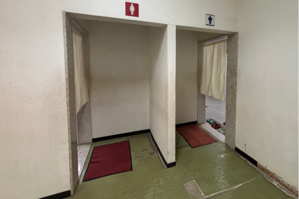 体育館内のトイレも最短距離のエリアです!